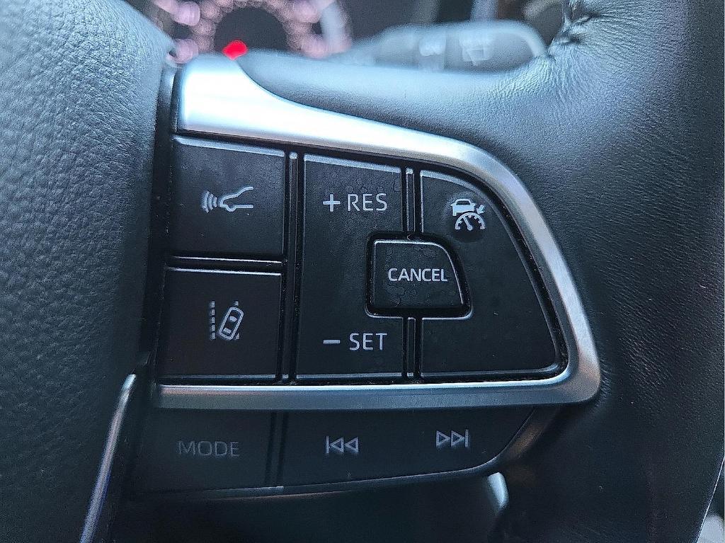 used 2021 Toyota Highlander car, priced at $24,990