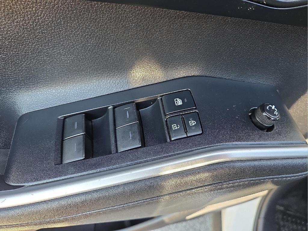 used 2021 Toyota Highlander car, priced at $24,990