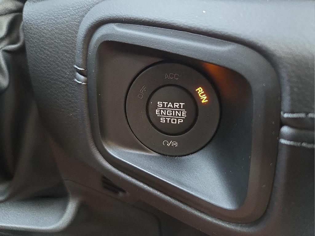 new 2025 Jeep Wrangler car, priced at $52,788