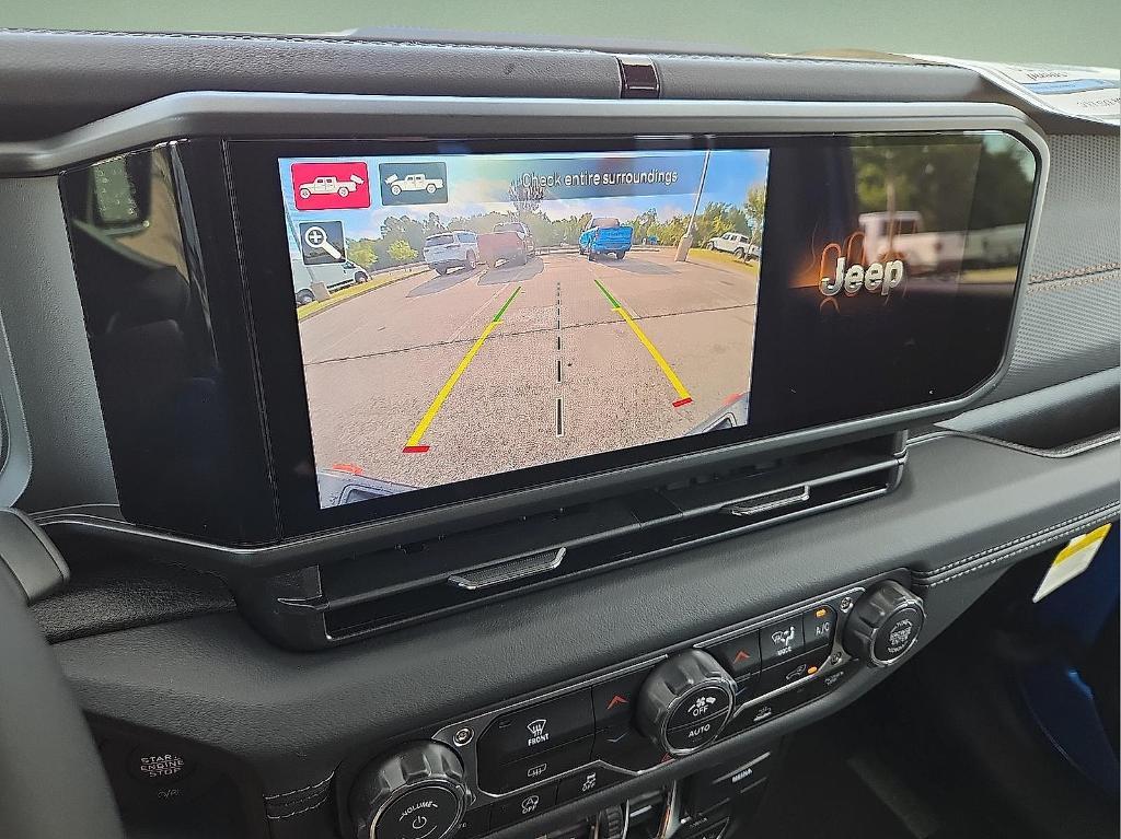 new 2025 Jeep Gladiator car, priced at $48,023