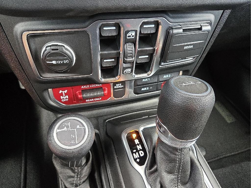 new 2025 Jeep Gladiator car, priced at $48,023