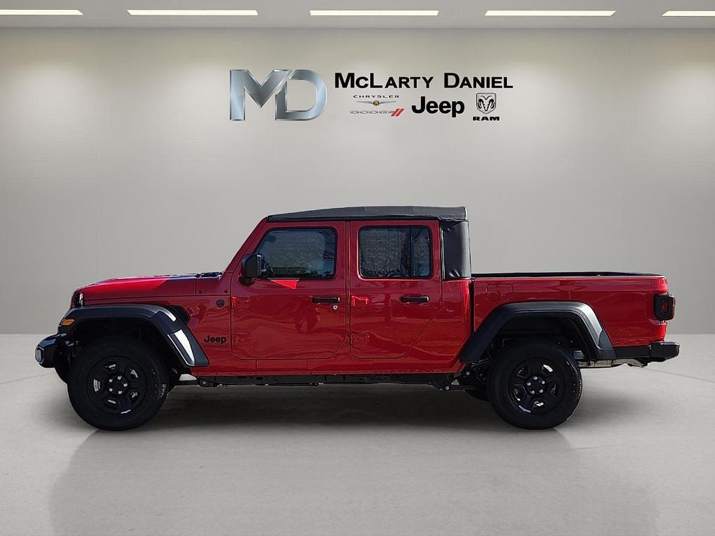 new 2026 Jeep Gladiator car, priced at $41,432