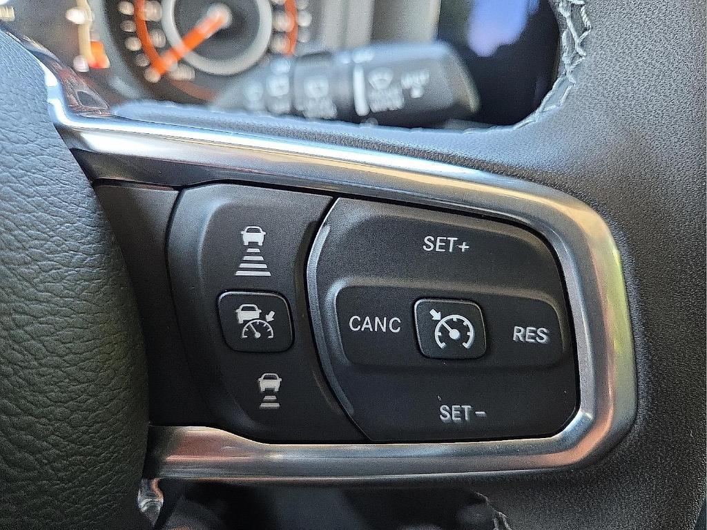 new 2025 Jeep Wrangler car, priced at $46,954