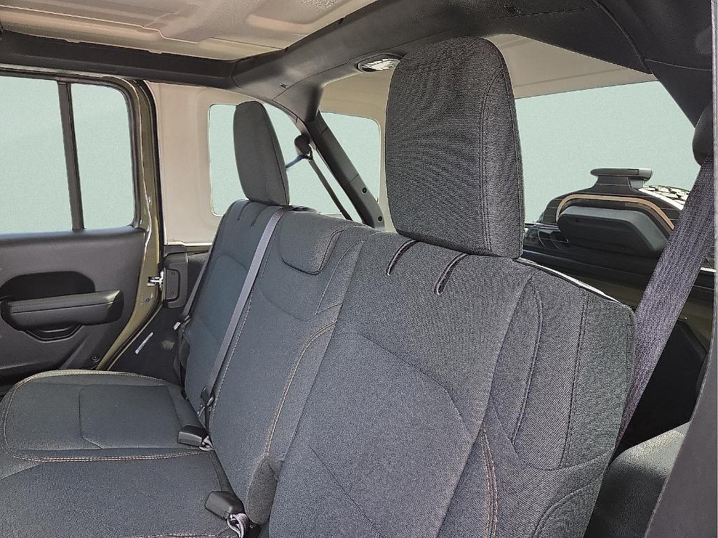 new 2025 Jeep Wrangler car, priced at $44,333