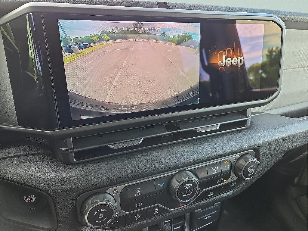 new 2025 Jeep Wrangler car, priced at $44,333