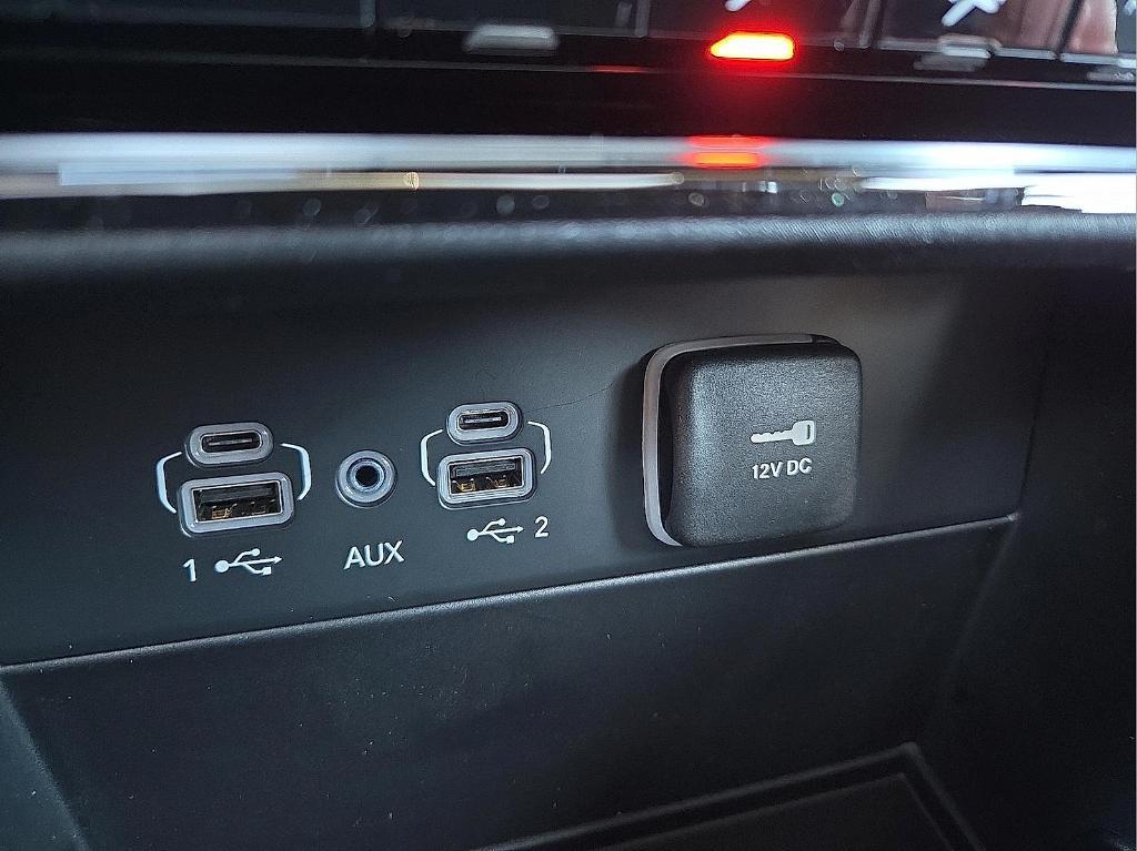 new 2025 Jeep Grand Cherokee car, priced at $38,041