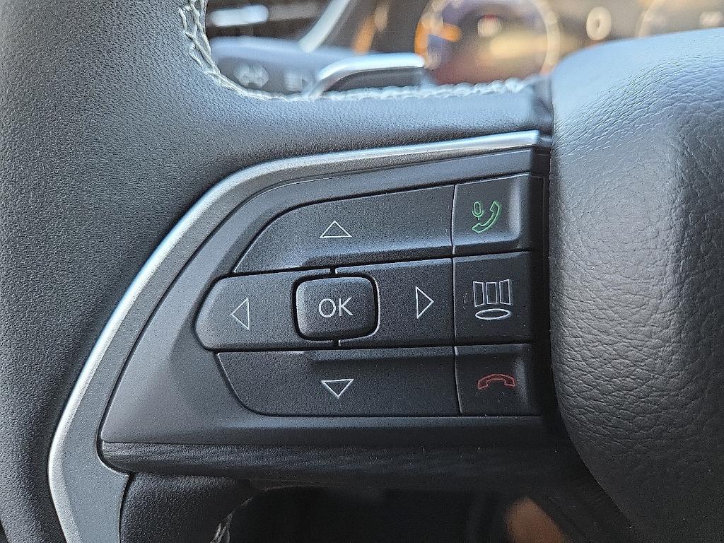 new 2025 Jeep Grand Cherokee car, priced at $38,041