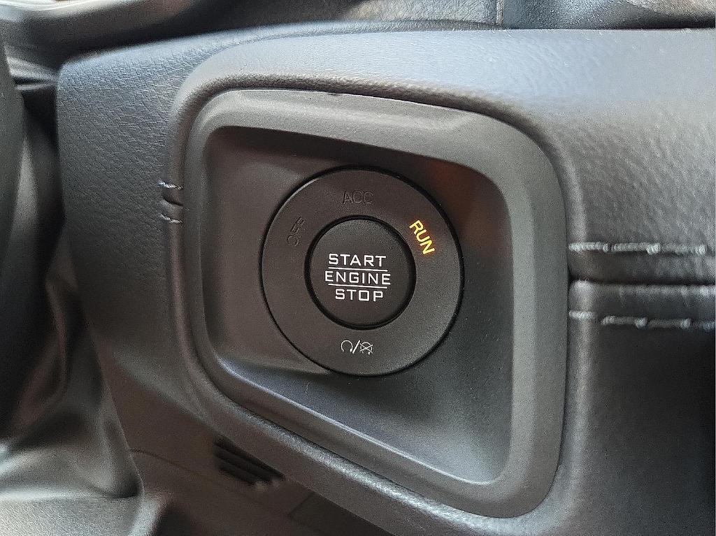 new 2025 Jeep Gladiator car, priced at $51,974