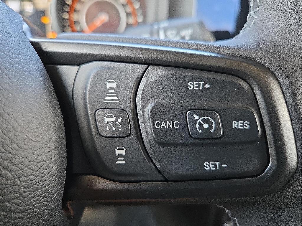 new 2025 Jeep Gladiator car, priced at $51,974