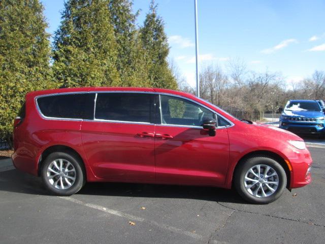 new 2025 Chrysler Pacifica car, priced at $45,490