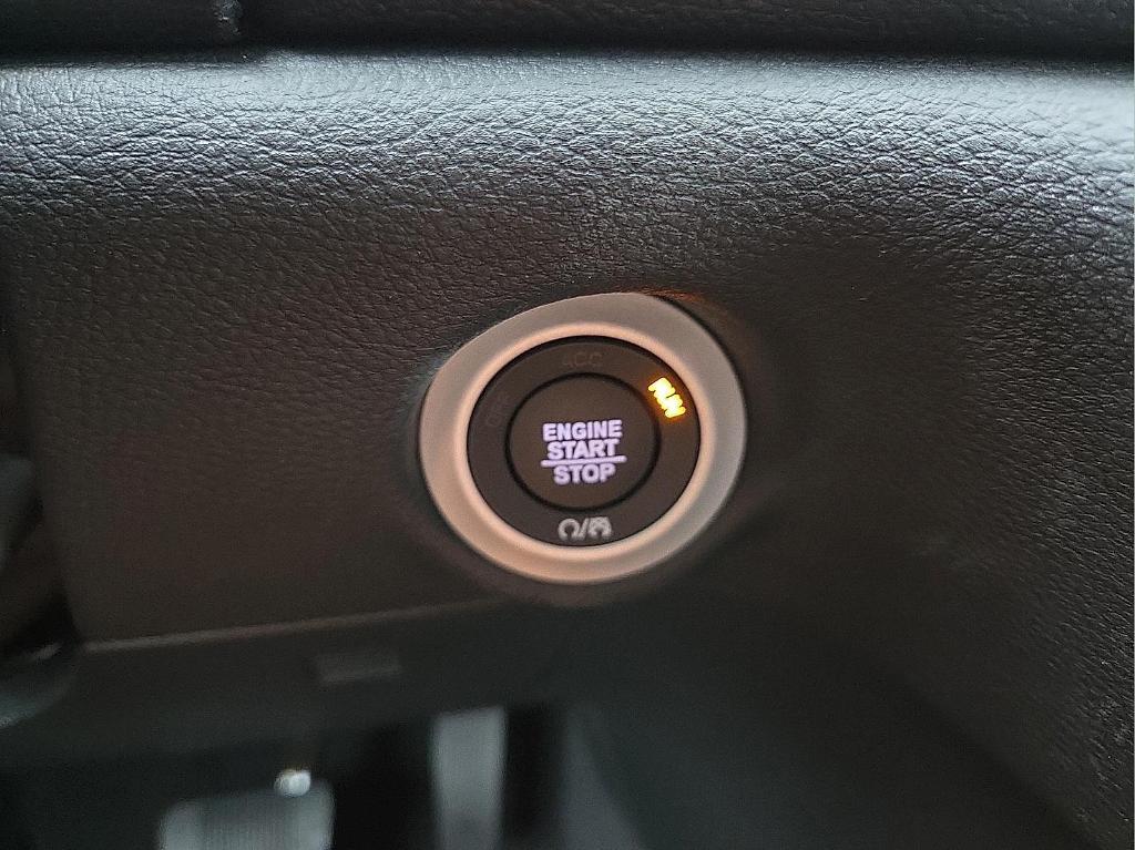 new 2026 Chrysler Pacifica car, priced at $40,770