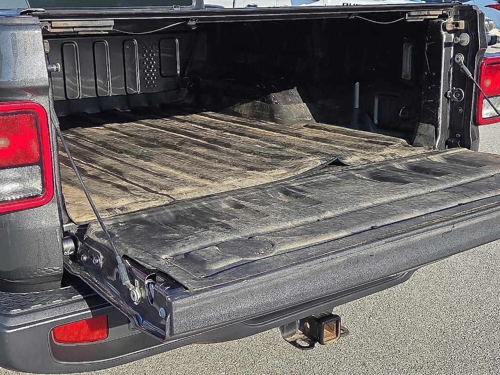 used 2021 Jeep Gladiator car, priced at $24,325