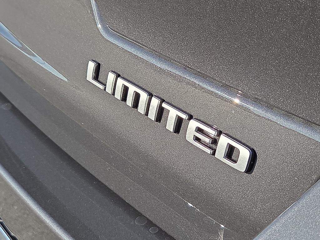 new 2025 Jeep Grand Cherokee car, priced at $46,090
