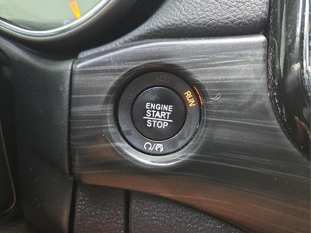 used 2020 Jeep Grand Cherokee car, priced at $23,325