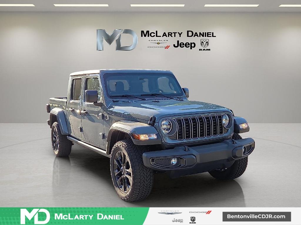 new 2025 Jeep Gladiator car, priced at $41,077