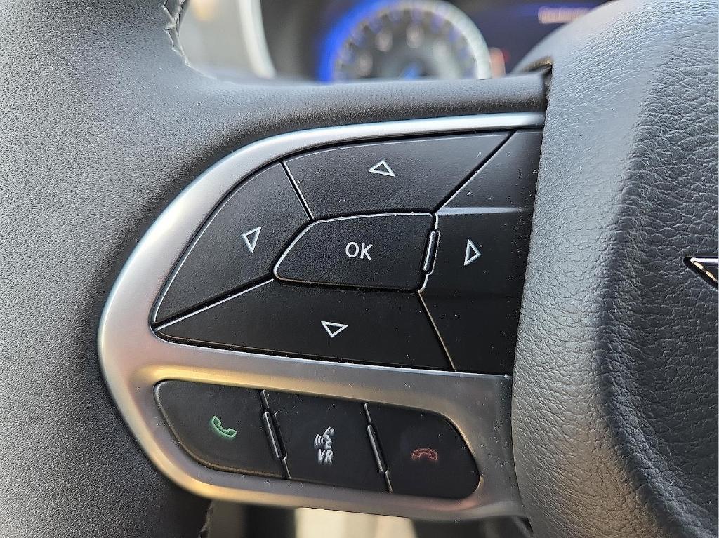 new 2025 Chrysler Pacifica car, priced at $42,401