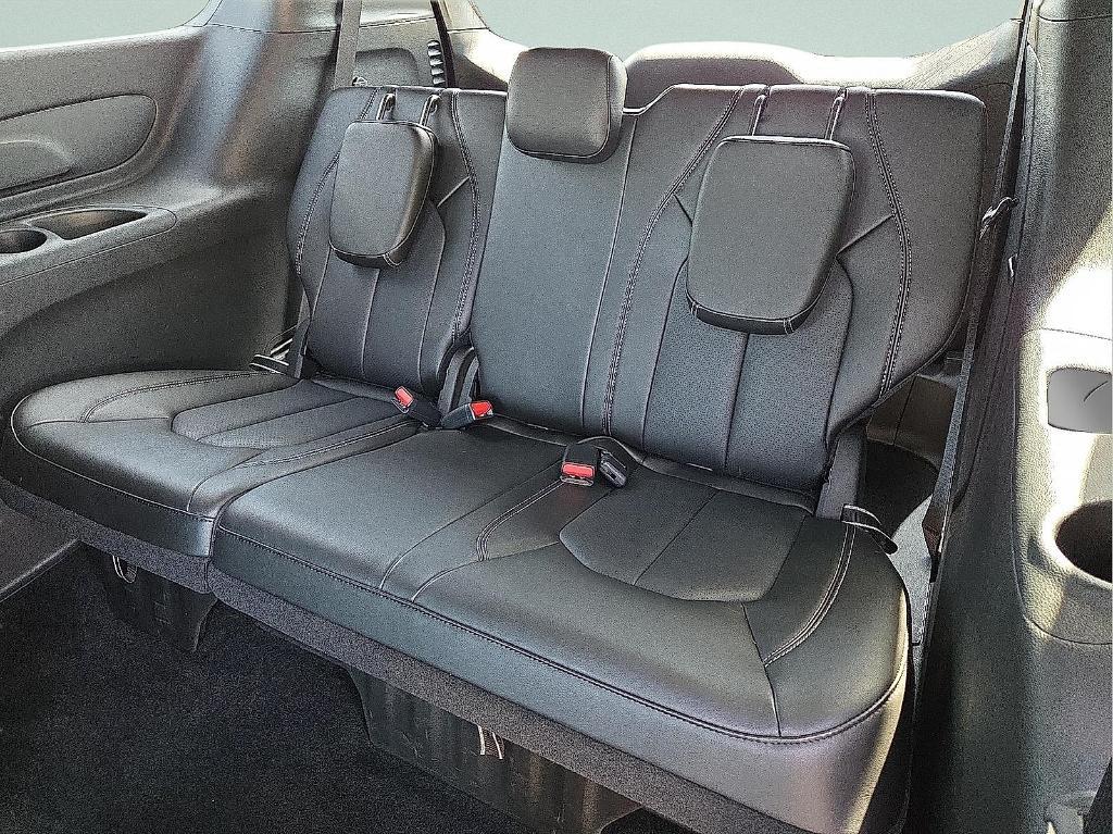 new 2025 Chrysler Pacifica car, priced at $42,401