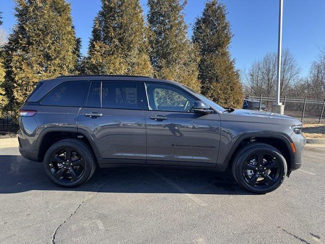 new 2025 Jeep Grand Cherokee car, priced at $50,172