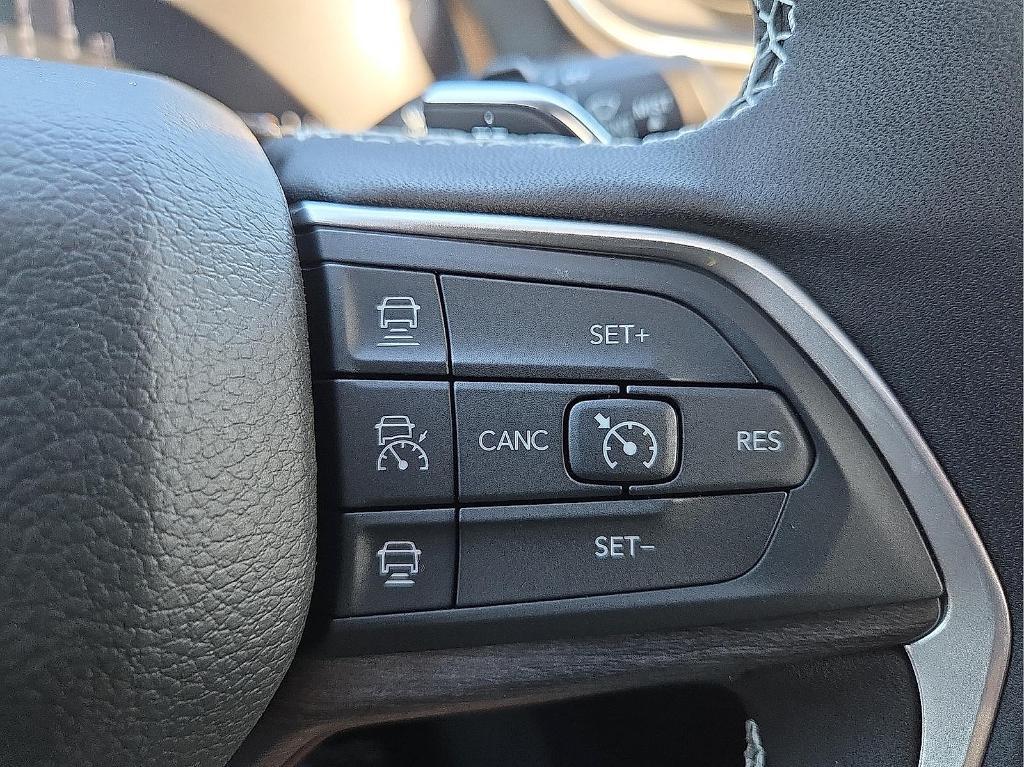 new 2025 Jeep Grand Cherokee car, priced at $46,366