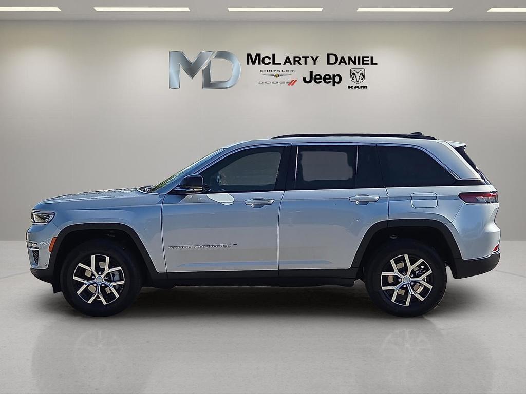 new 2025 Jeep Grand Cherokee car, priced at $46,366