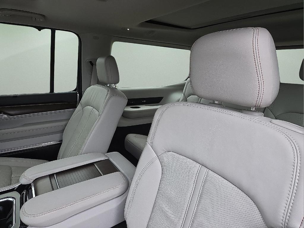 used 2022 Jeep Grand Wagoneer car, priced at $50,681