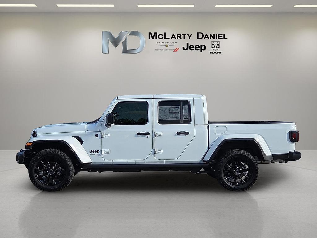 new 2025 Jeep Gladiator car, priced at $35,426