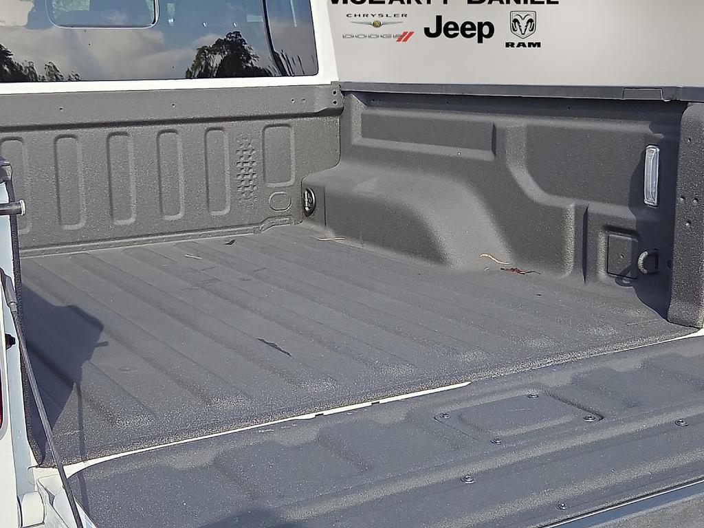 new 2025 Jeep Gladiator car, priced at $35,426
