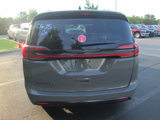 new 2024 Chrysler Pacifica car, priced at $43,420