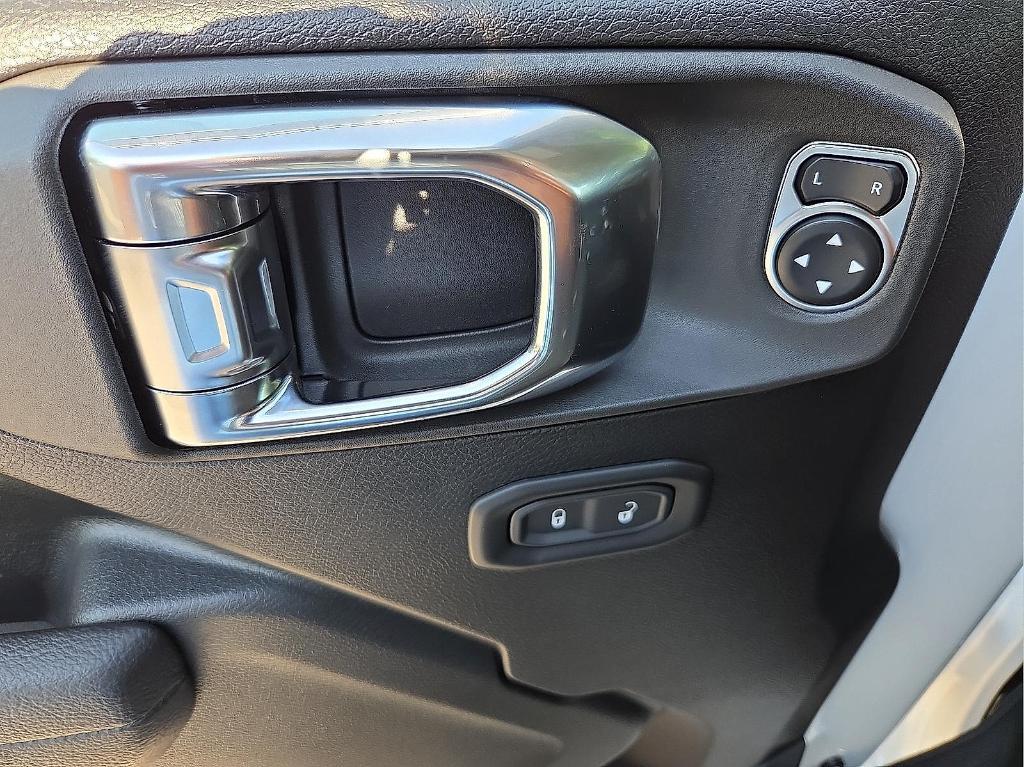 new 2025 Jeep Gladiator car, priced at $45,859