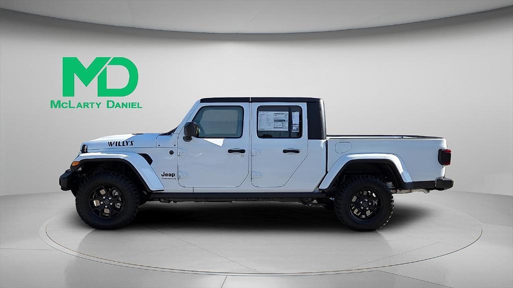 new 2025 Jeep Gladiator car, priced at $45,859