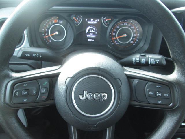 new 2025 Jeep Wrangler car, priced at $39,622