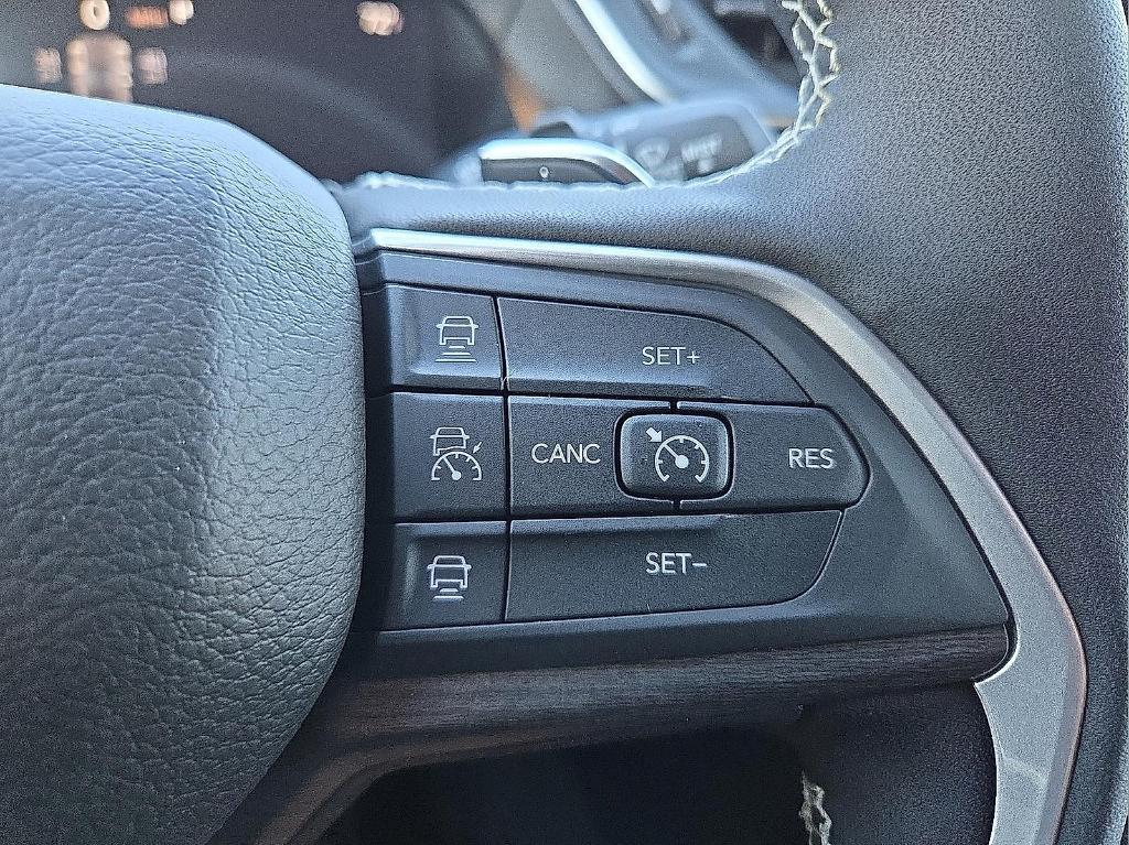 new 2025 Jeep Grand Cherokee car, priced at $41,846