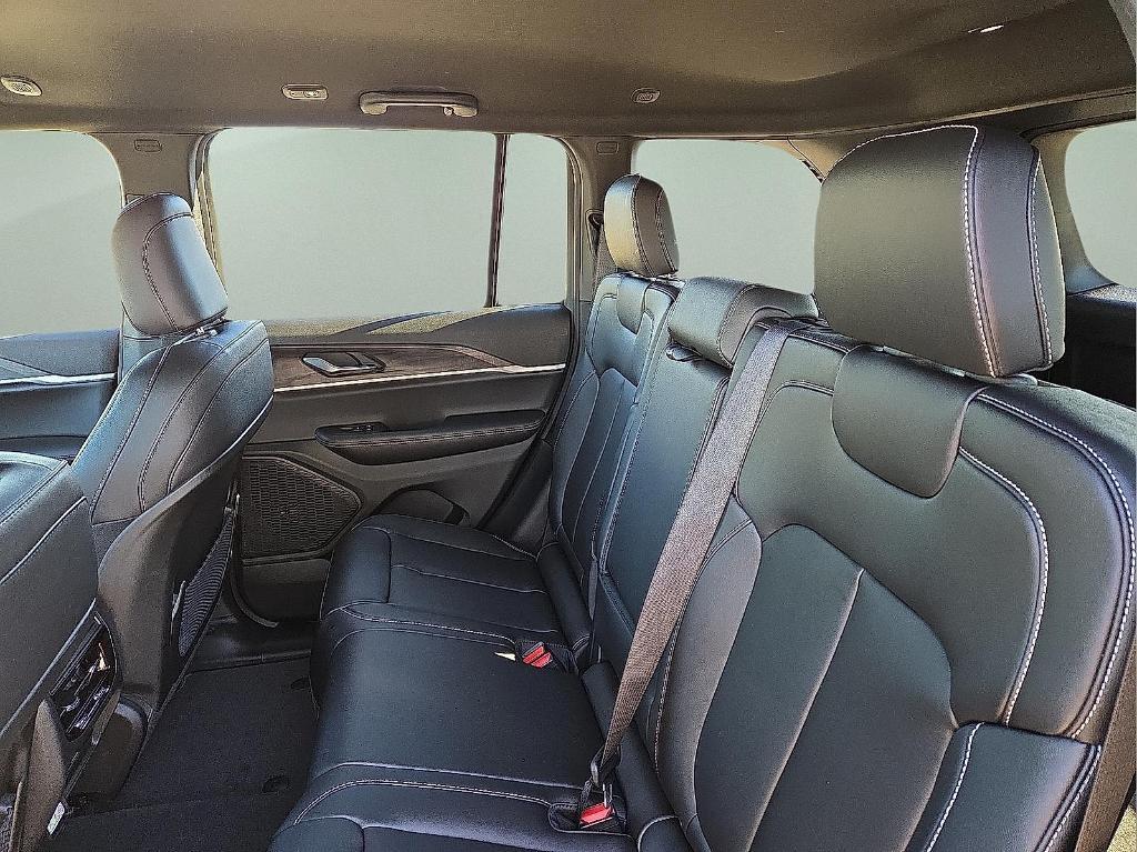 new 2025 Jeep Grand Cherokee car, priced at $41,846