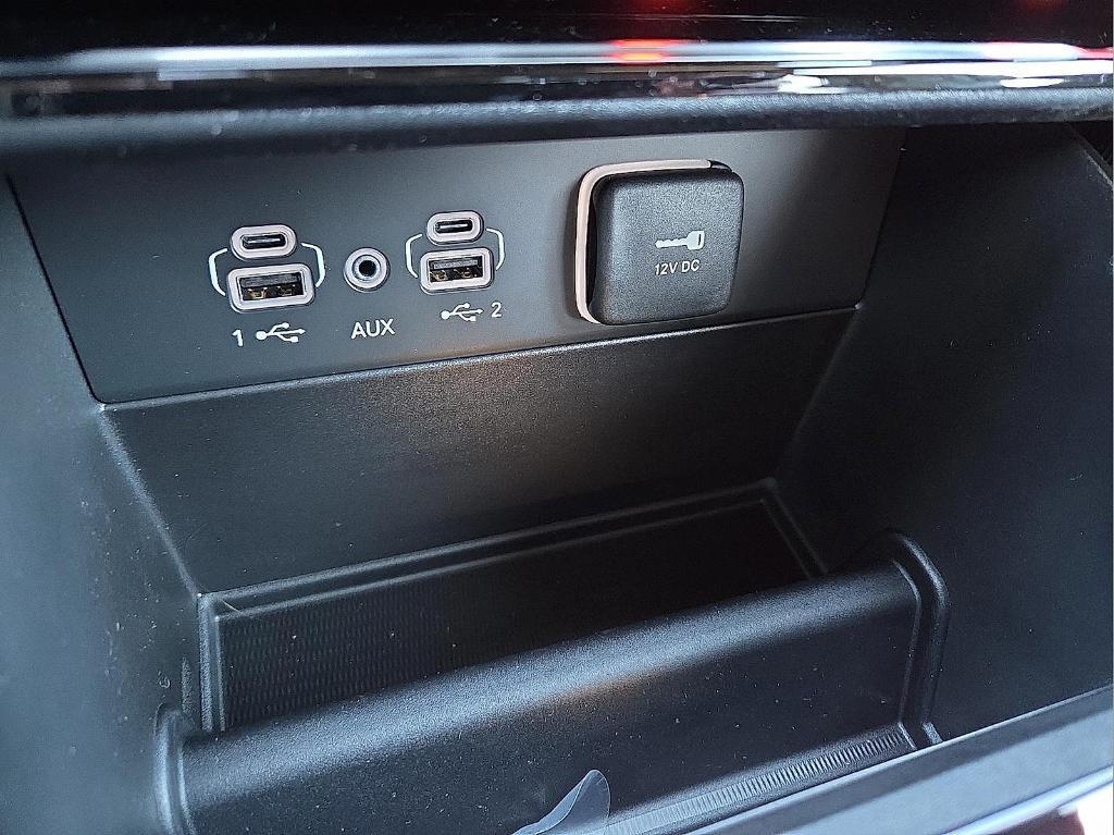 new 2025 Jeep Grand Cherokee car, priced at $41,846