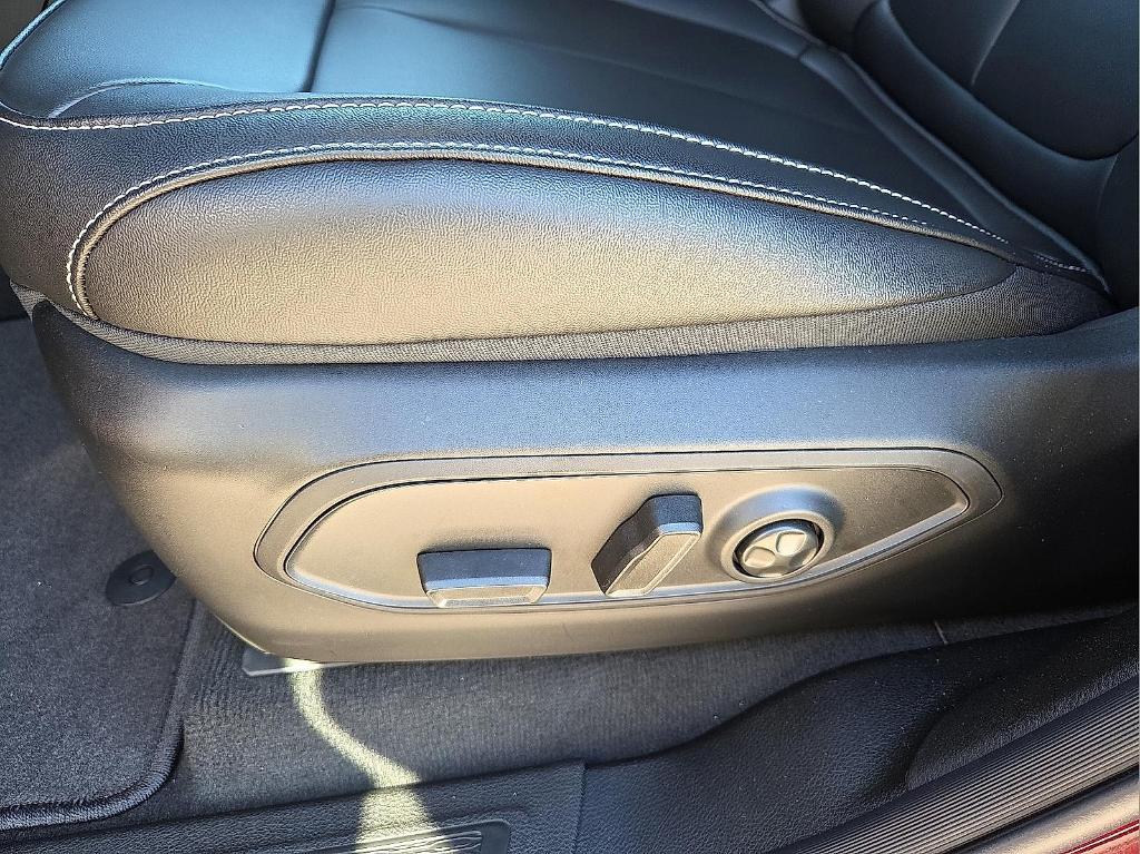 new 2025 Jeep Grand Cherokee car, priced at $41,846