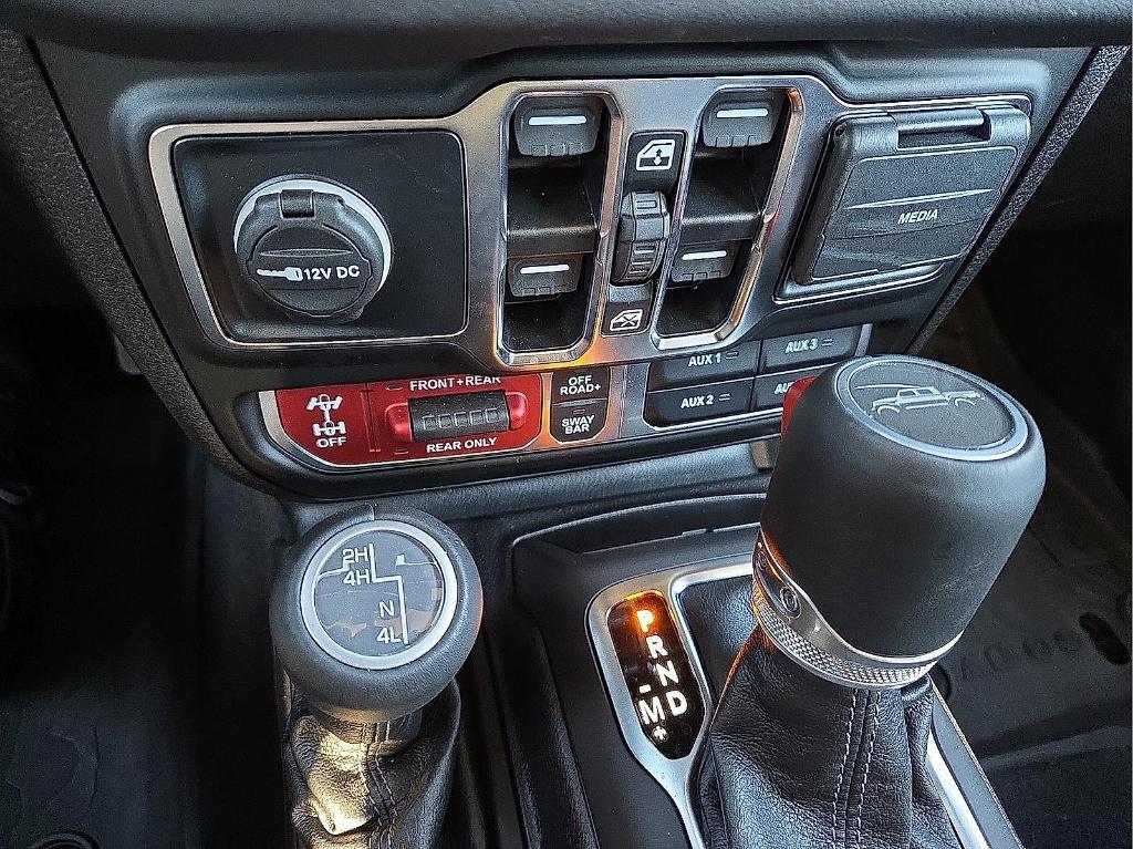 new 2025 Jeep Gladiator car, priced at $47,641