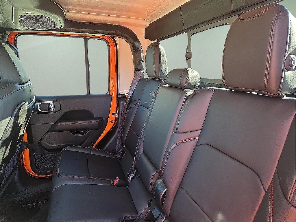 new 2025 Jeep Gladiator car, priced at $47,641