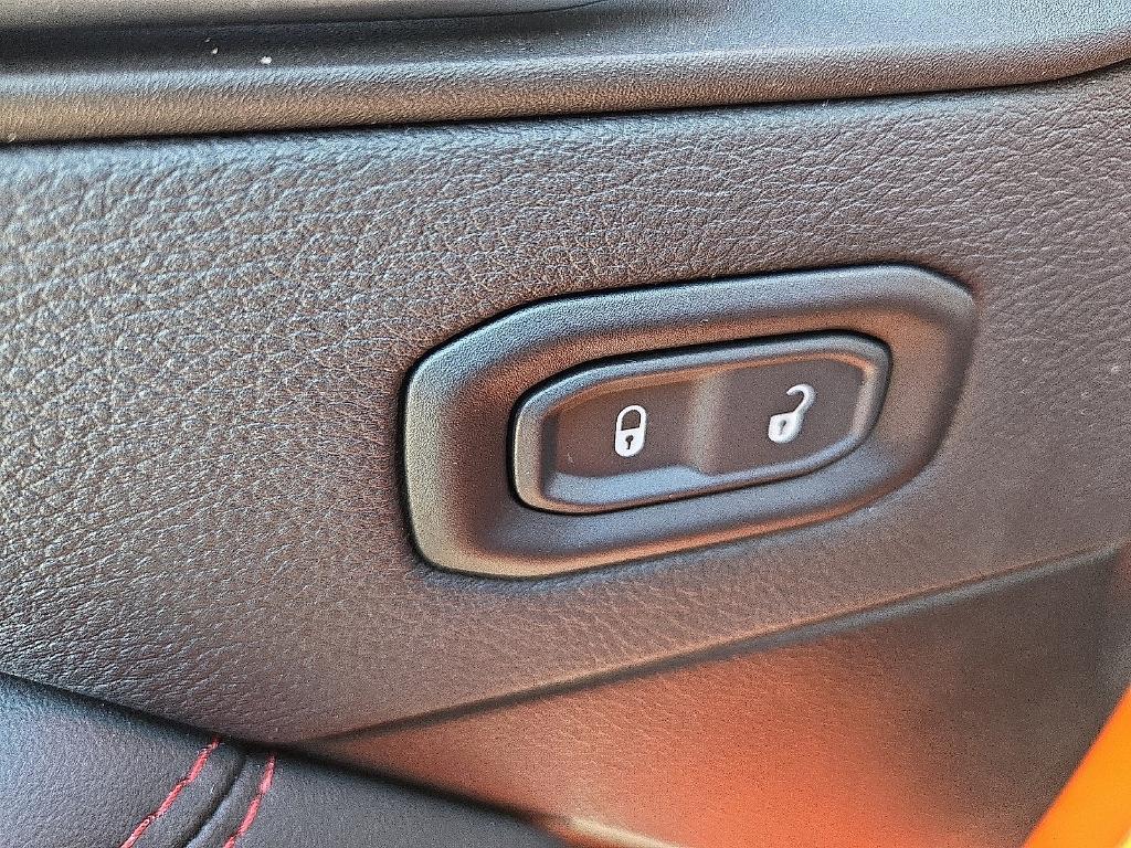 new 2025 Jeep Gladiator car, priced at $47,641