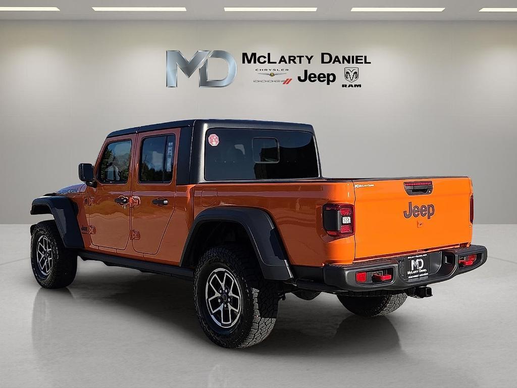 new 2025 Jeep Gladiator car, priced at $47,641
