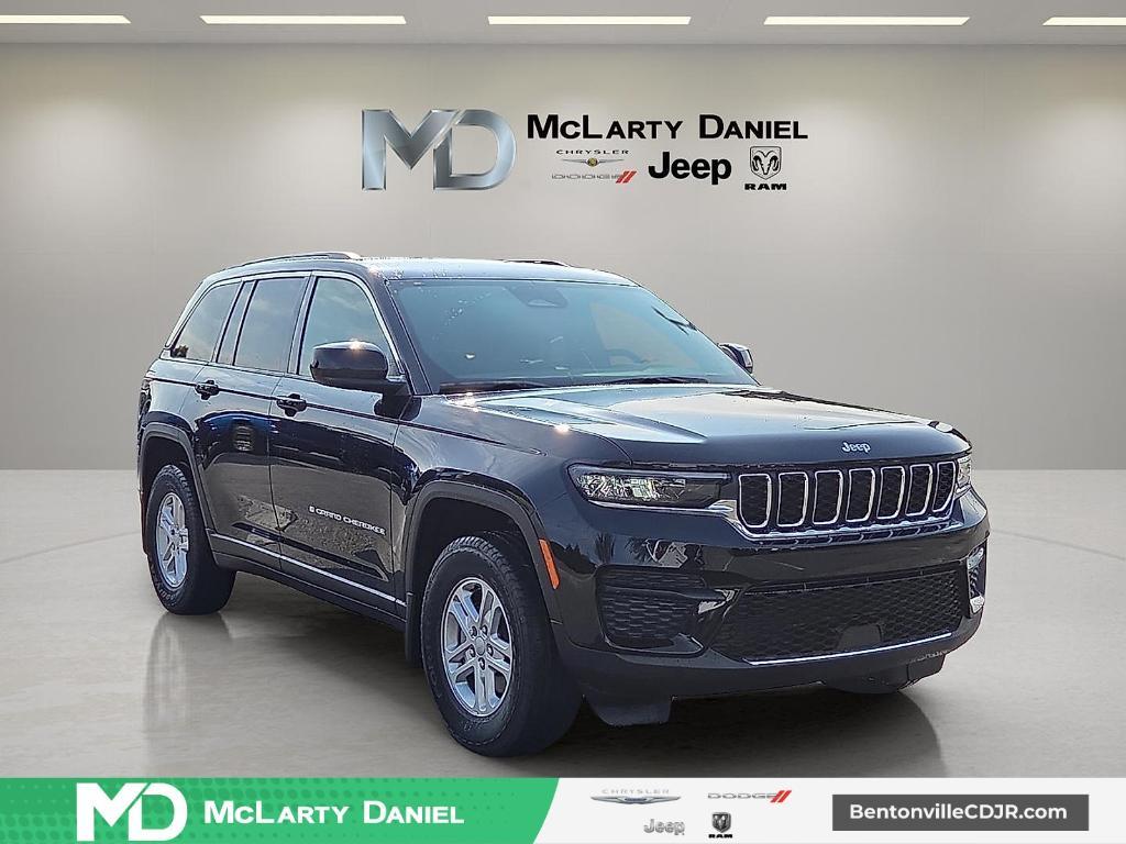 new 2025 Jeep Grand Cherokee car, priced at $39,003