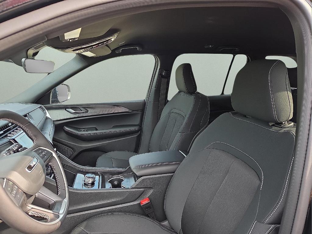 new 2025 Jeep Grand Cherokee car, priced at $39,003