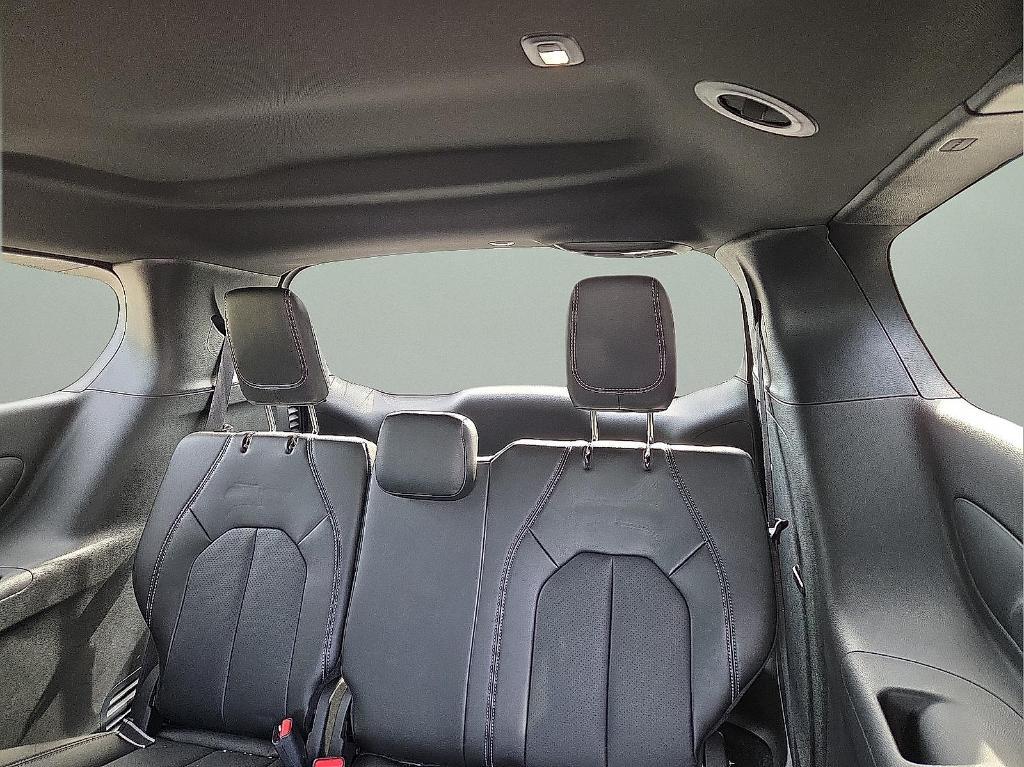 new 2025 Chrysler Pacifica car, priced at $36,847