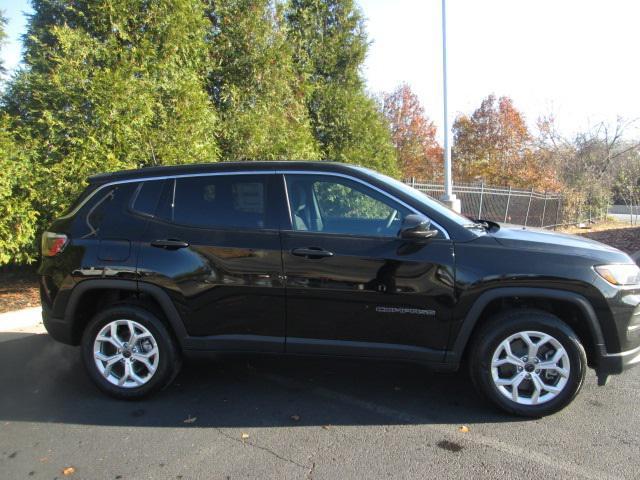 new 2025 Jeep Compass car, priced at $26,396