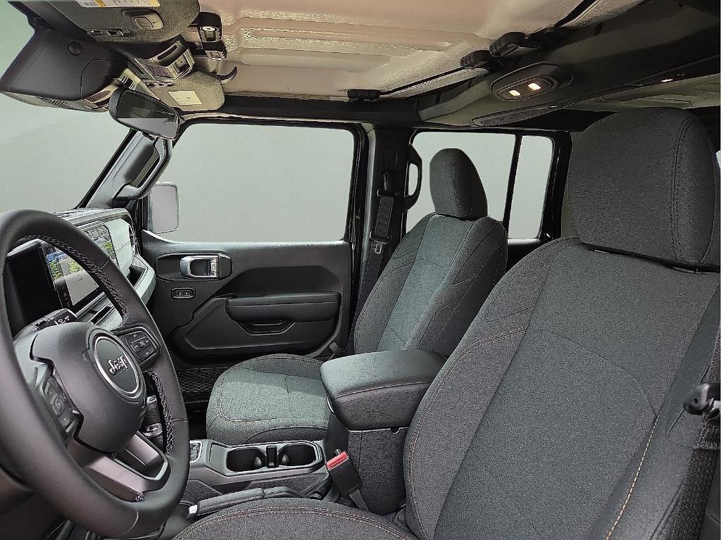 new 2025 Jeep Wrangler car, priced at $40,061