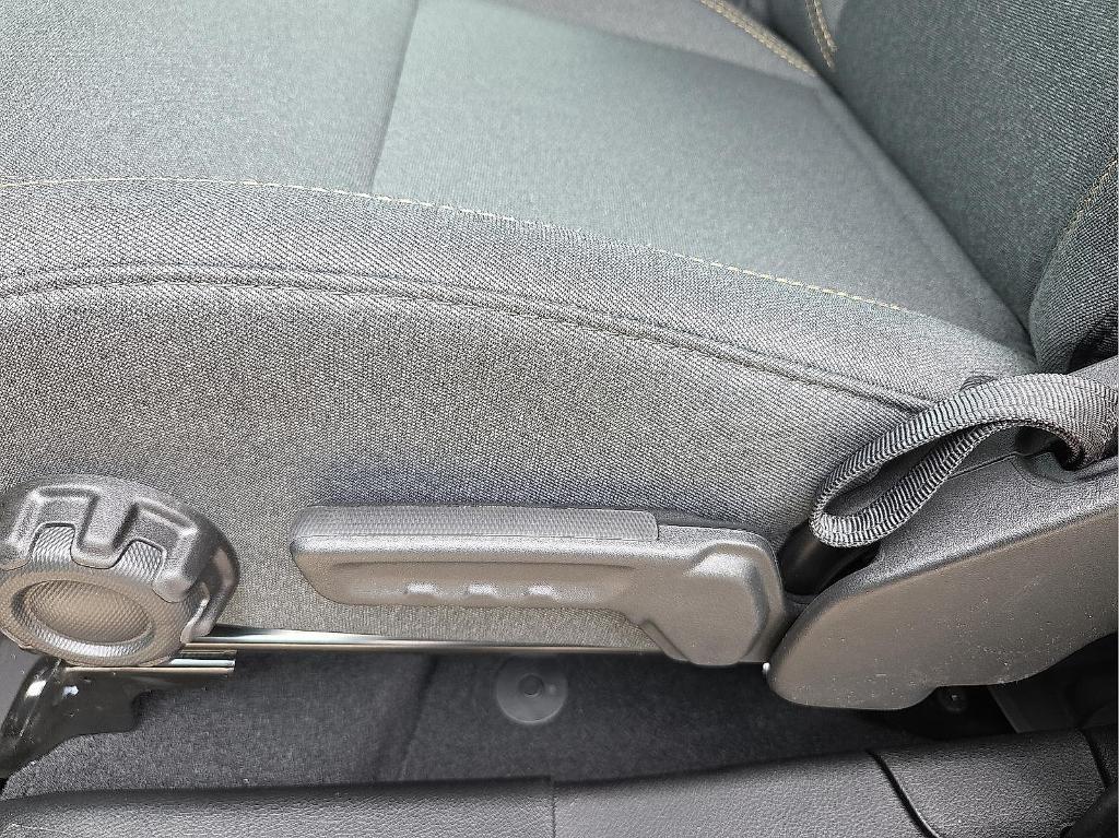 new 2025 Jeep Wrangler car, priced at $40,061