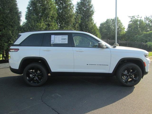 new 2024 Jeep Grand Cherokee car, priced at $40,830