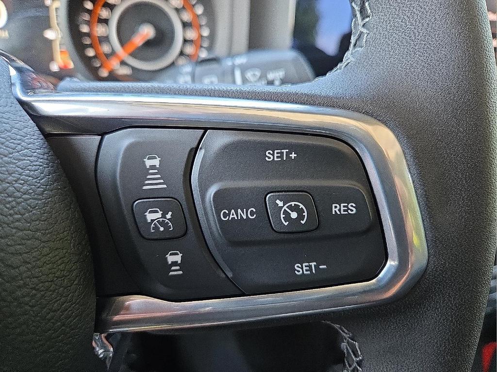 new 2025 Jeep Wrangler car, priced at $46,954