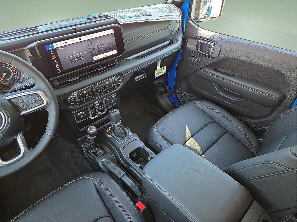 new 2025 Jeep Wrangler car, priced at $46,954