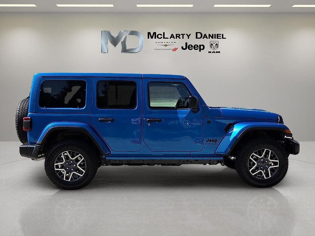new 2025 Jeep Wrangler car, priced at $46,954