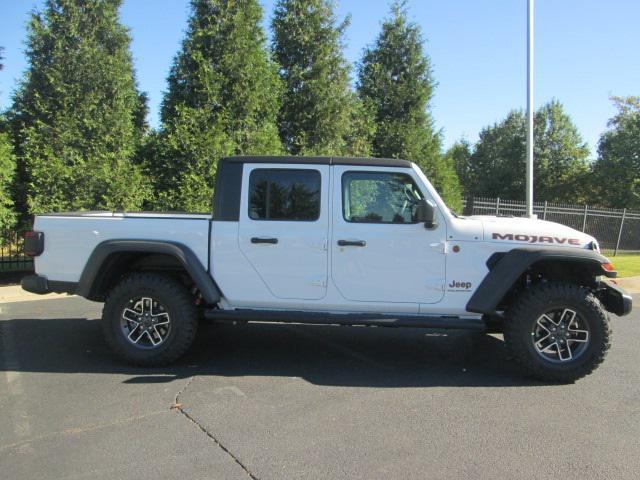 new 2024 Jeep Gladiator car, priced at $49,927